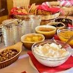 Pigi Tarlampa Hotel