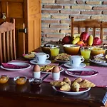 Pigi Tarlampa Hotel
